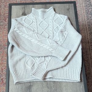 Elegant Cable Knit Turtleneck Sweater - Gray